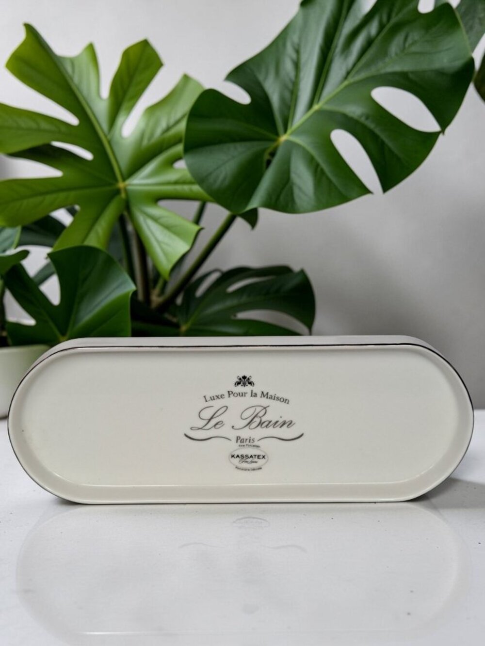 Kassatex Luxe Pour la Maison Le Bain Paris Porcelain Tray Plateau 11" x 3.75"